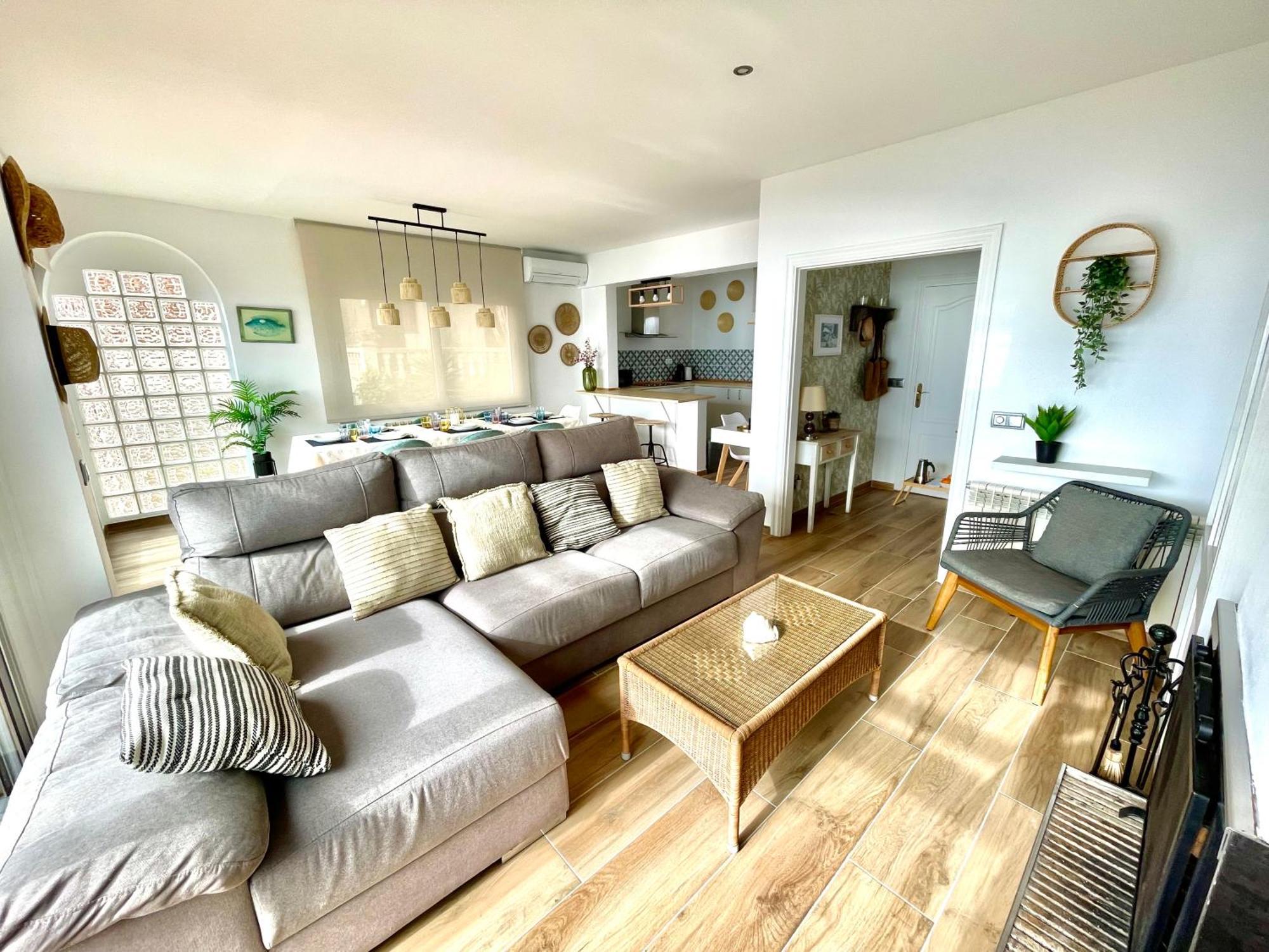 Seahomes Vacations, La Casa Blue Mediterranean Lifestyle Blanes Eksteriør bilde